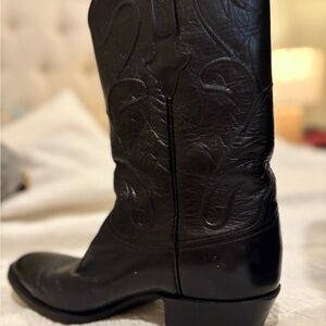 Lucchese Men’s Black Cowboy Boots with Intricate Stitchin